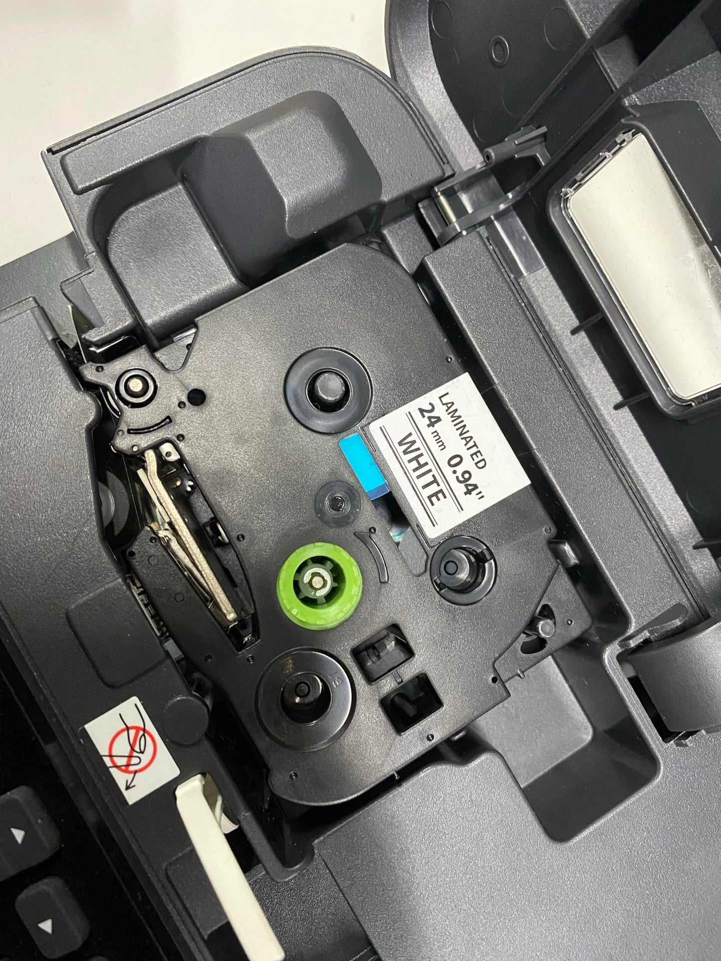 Aken Kompatibel mit Brother TZe-251 24mm Schriftband P touch Tape Weiß TZe251 AZe-251 TZ251 für Beschriftungsgerät Brother Ptouch 2430PC 2730 Cube D600VP D600 P710BT Bänder, 5er Packung